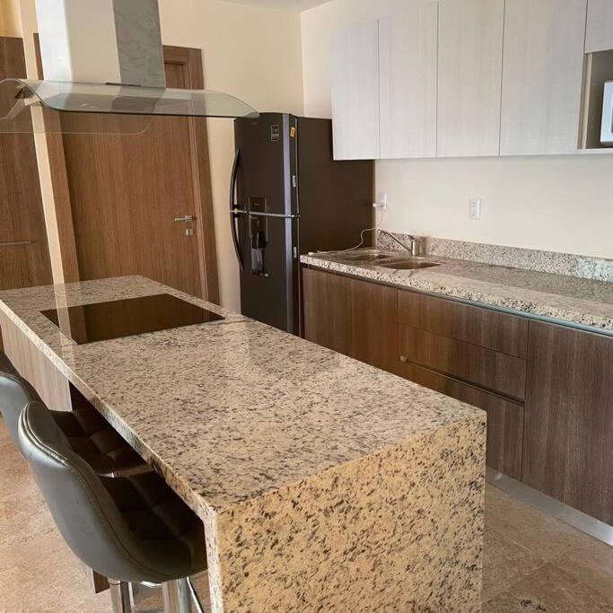 Paseo Lomas, Muy Centrico Y Equipado A 5 Min Playa Appartement Mazatlán Buitenkant foto